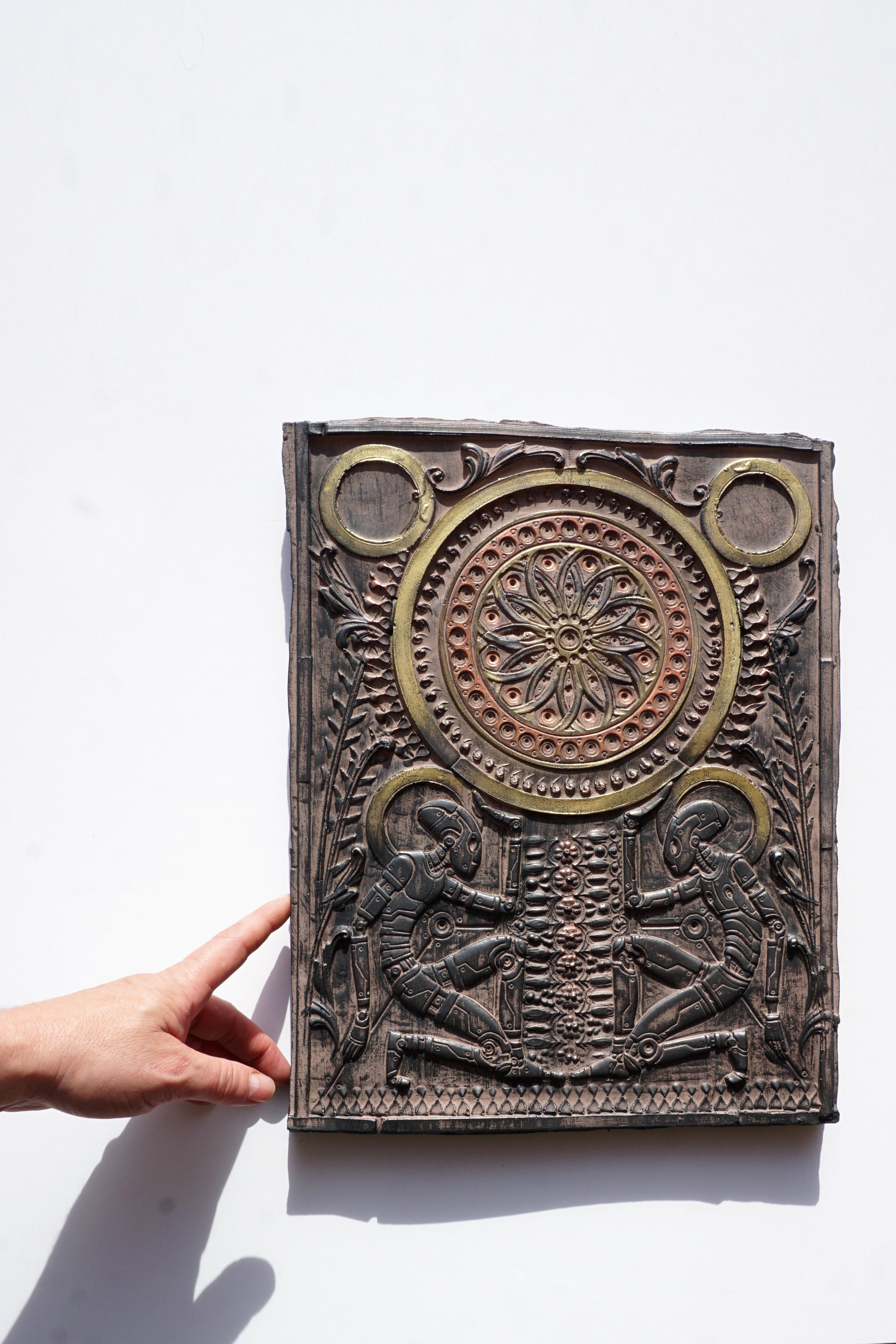 Relieve de los Guardianes IV