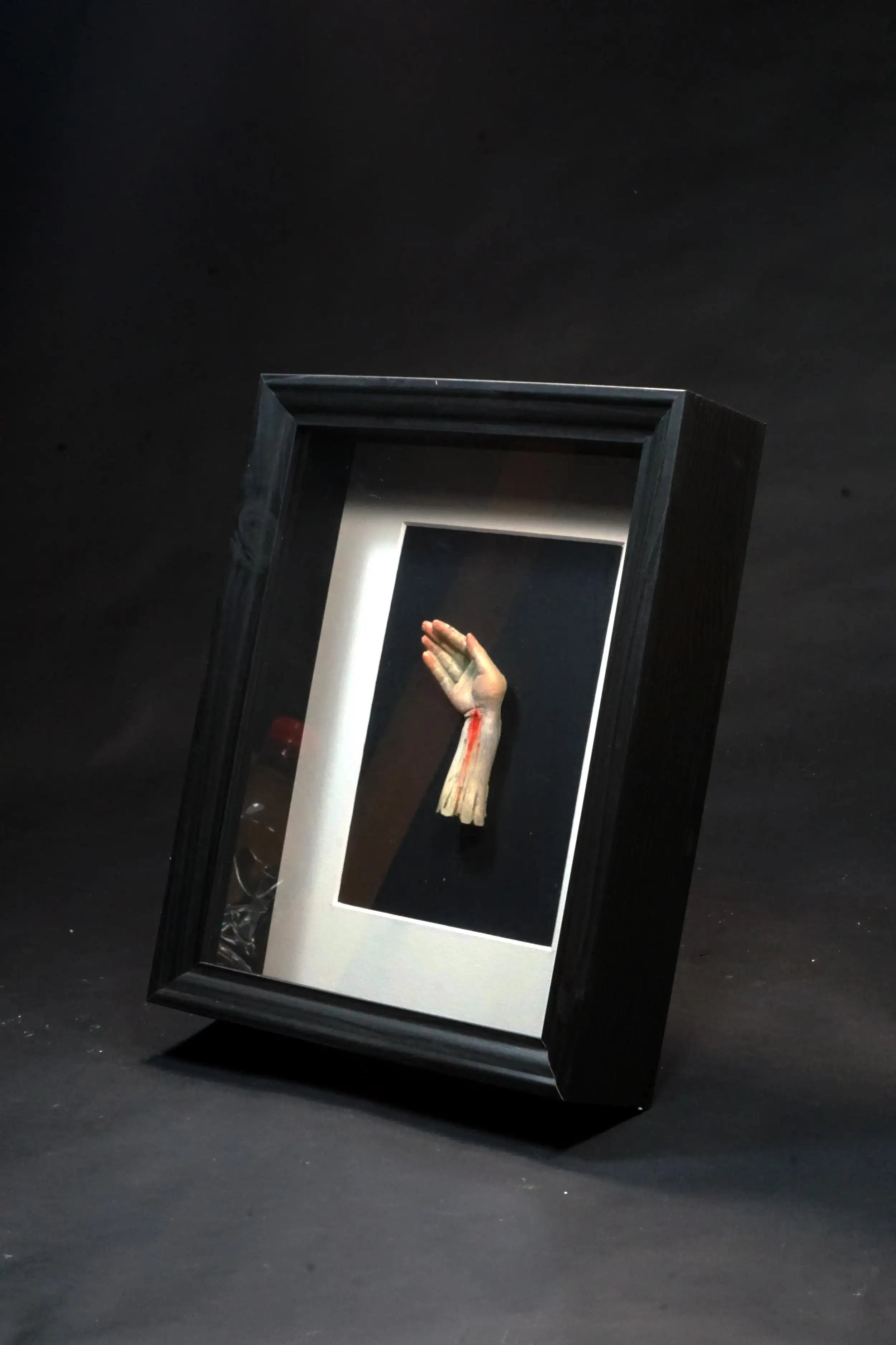 Mano de Jesús Enmarcada